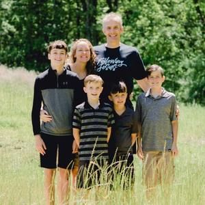 Meet your Posher, Lisa